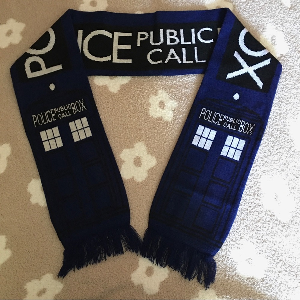 Doctor Who: TARDIS Heavy Weight Knit Scarf (OS) NWOT